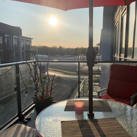 Aquarius 2 Bedroom Condo Friday Harbour Innisfil Экстерьер фото