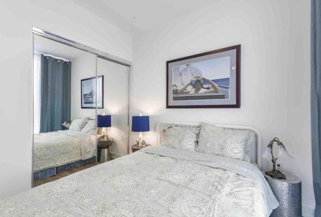 Aquarius 2 Bedroom Condo Friday Harbour Innisfil Экстерьер фото