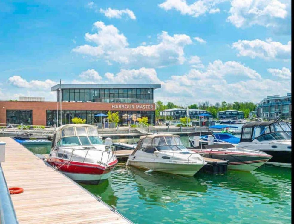 Aquarius 2 Bedroom Condo Friday Harbour Innisfil Экстерьер фото