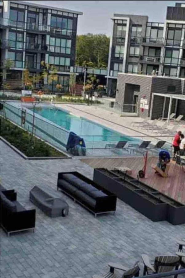 Aquarius 2 Bedroom Condo Friday Harbour Innisfil Экстерьер фото